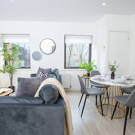 Pembroke House Apartments Exeter For Families Business Relocation Free Parking Exterior photo