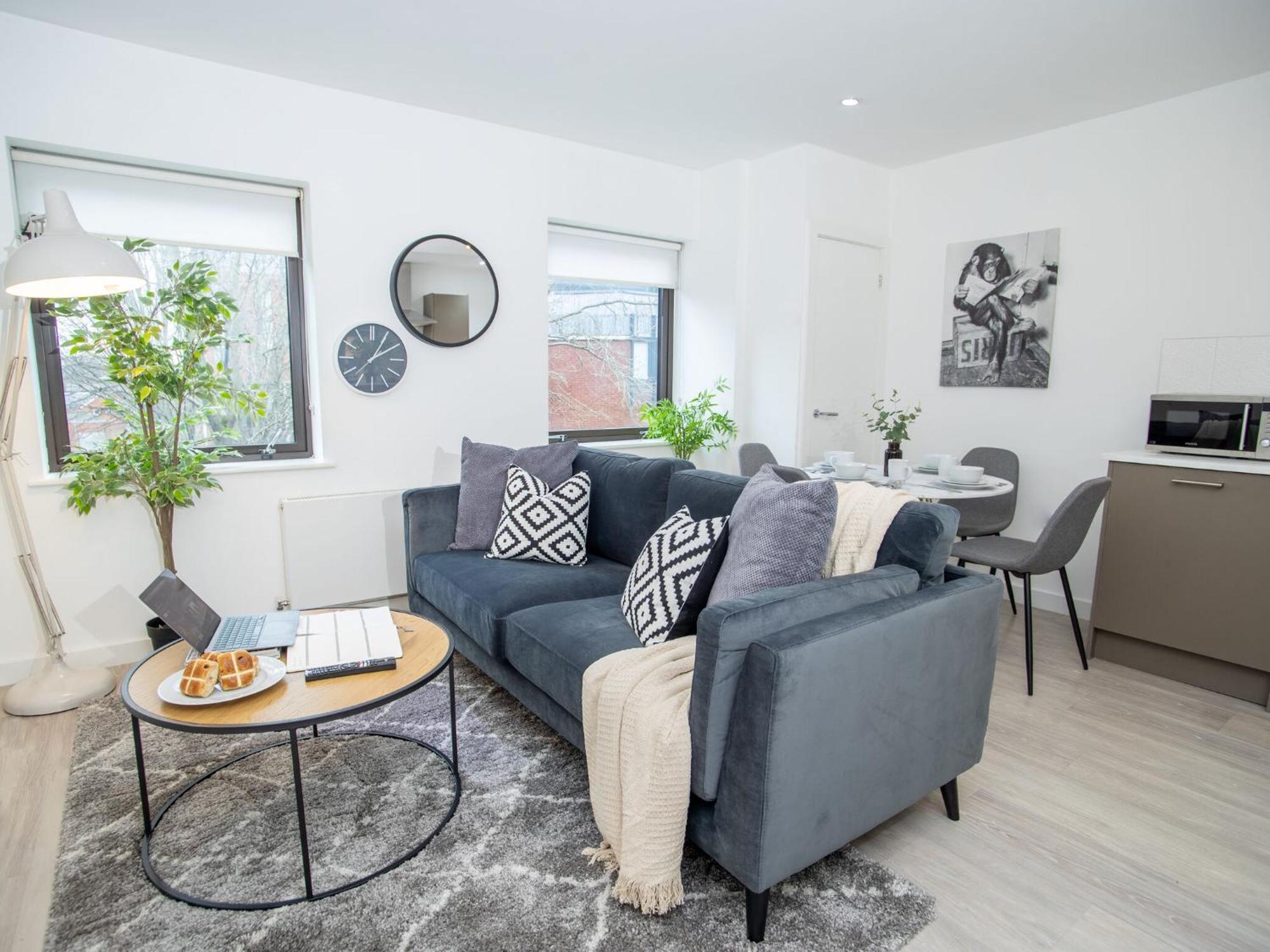 Pembroke House Apartments Exeter For Families Business Relocation Free Parking Exterior photo